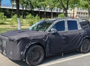 岚图旗舰六座SUV“泰山”曝光
